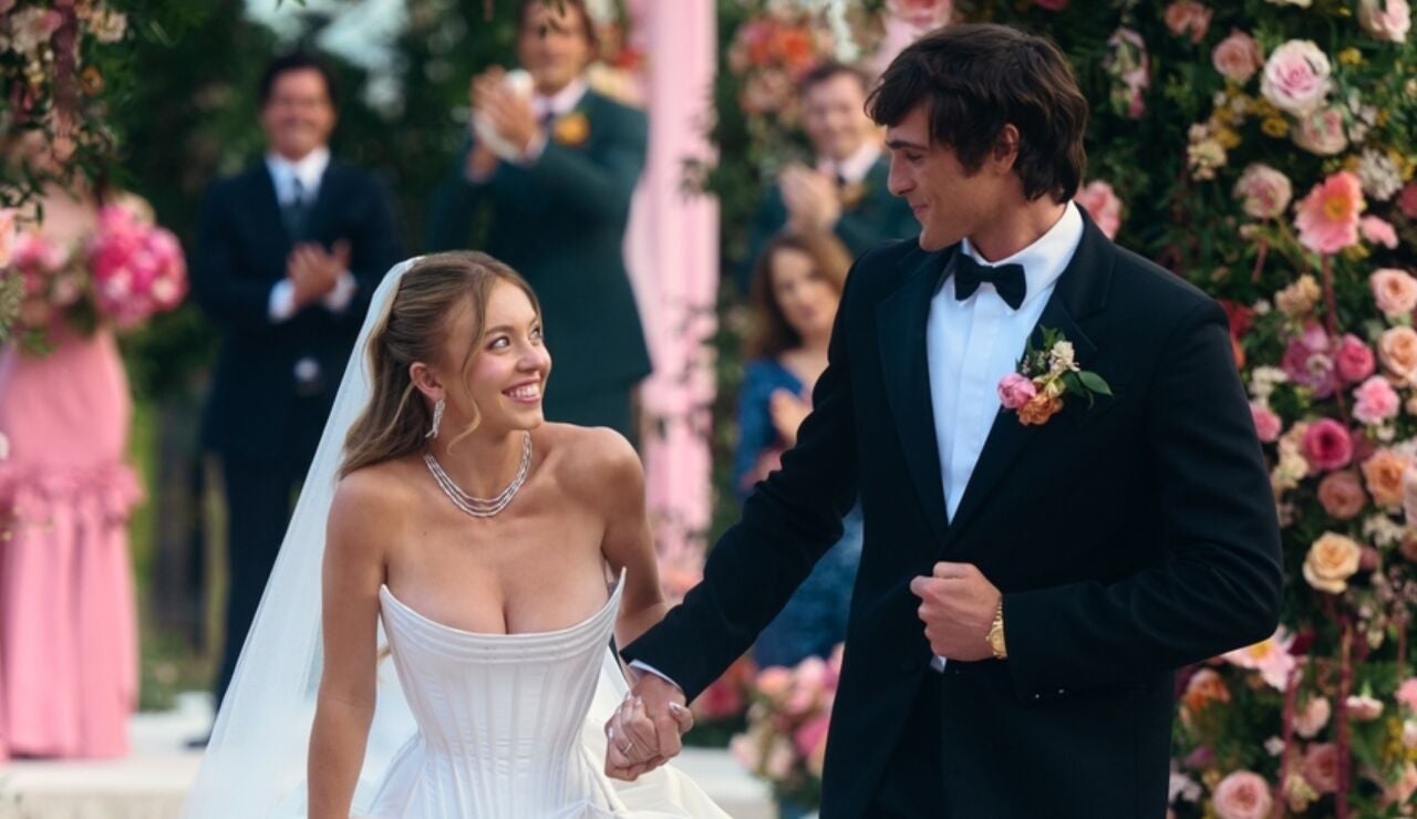 Sydney Sweeney y Jacob Elordi en la boda de Cassie y Nate en la temporada 3 de Euphoria
