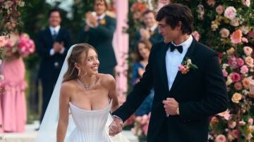 Sydney Sweeney y Jacob Elordi en la boda de Cassie y Nate en la temporada 3 de Euphoria
