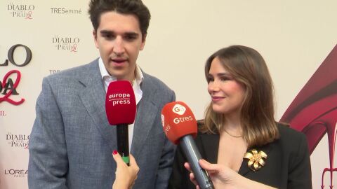 Javier García-Obregón y Eugenia Gil con la prensa