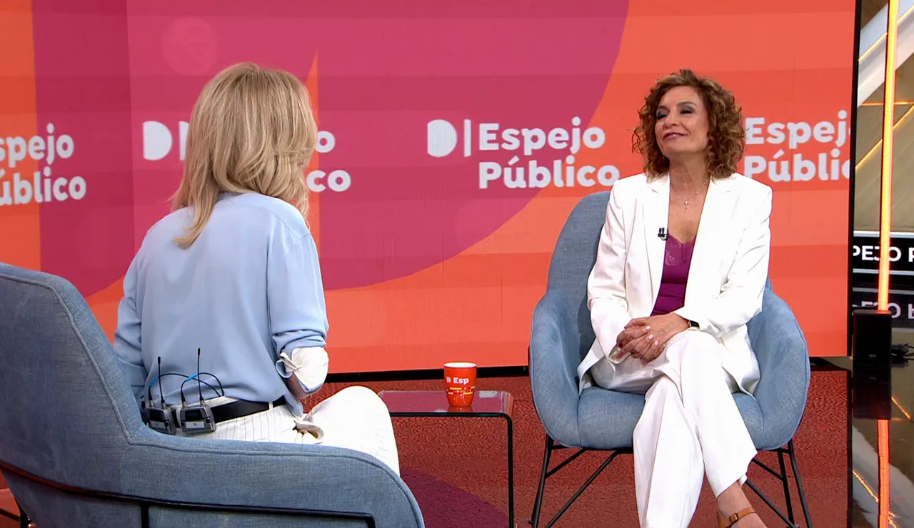 María Jesús Montero.