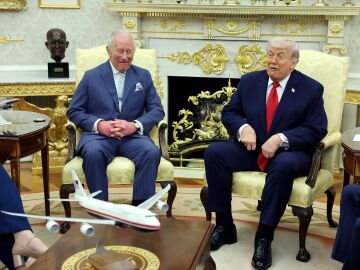 Carlos III y Donald Trump