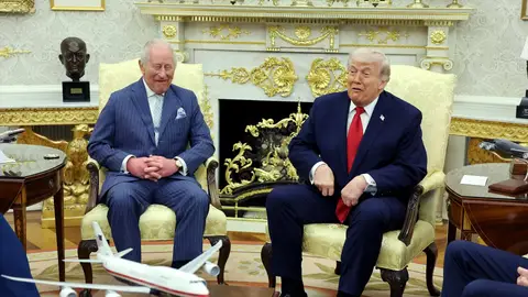 Carlos III y Donald Trump Carlos III y Donald Trump