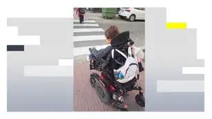 Roban la silla de ruedas a una niña de 9 años