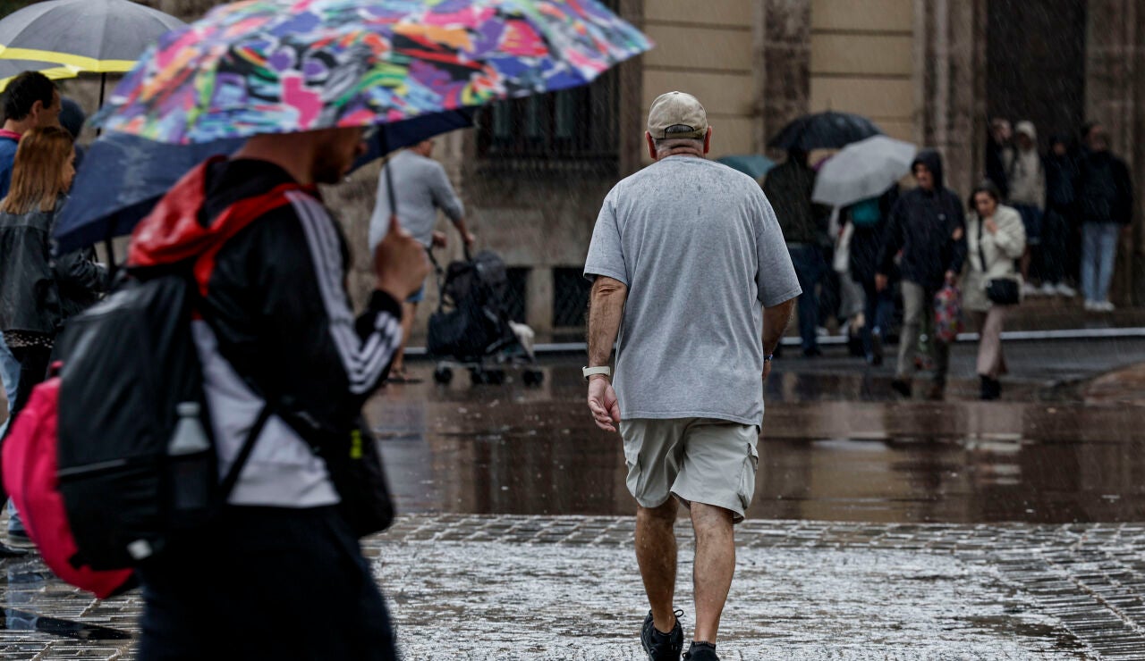 El puente de mayo comienza con lluvias en el este y temperaturas propias de la &eacute;poca