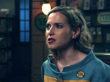 &iexcl;Terror en la tienda! Valentina se arma de valor y se enfrenta a Rodrigo para salvar a Cloe 