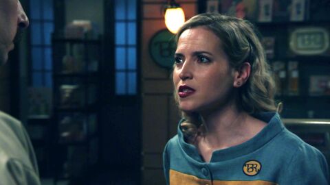 &iexcl;Terror en la tienda! Valentina se arma de valor y se enfrenta a Rodrigo para salvar a Cloe 