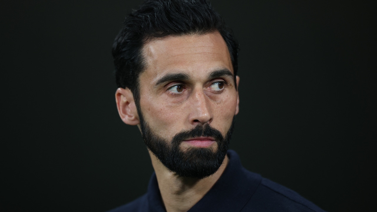 Arbeloa, preguntado por Mbappé: «No hemos creado el Madrid con jugadores que visten de esmoquin» Arbeloa, preguntado por Mbappé: «No hemos creado el Madrid con jugadores que visten de esmoquin»