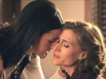 &ldquo;Aunque no estemos juntas, me importas mucho&rdquo;: Cloe intenta besar a Marta, pero ella la rechaza 