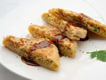 Murtabak de pollo Murtabak de pollo
