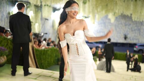 Rachel Zegler en la Met Gala 2026