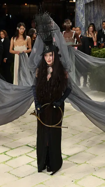 Madonna luciendo look en la MET Gala 2026 Madonna luciendo look en la MET Gala 2026