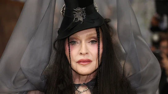 Madonna posando para la MET Gala 2026 Madonna posando para la MET Gala 2026