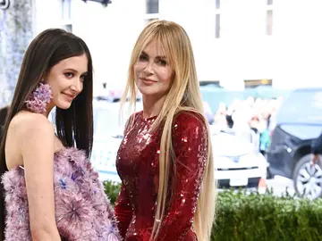 Nicole Kidman y su hija en la Met Gala Nicole Kidman y su hija en la Met Gala