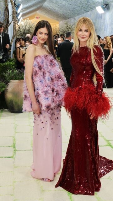 Nicole Kidman y Sunday Rose en la Met Gala