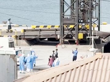 Evacuaci&oacute;n de los pasajeros infectados por hantavirus