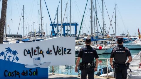 Polic&iacute;a de Velez M&aacute;laga
