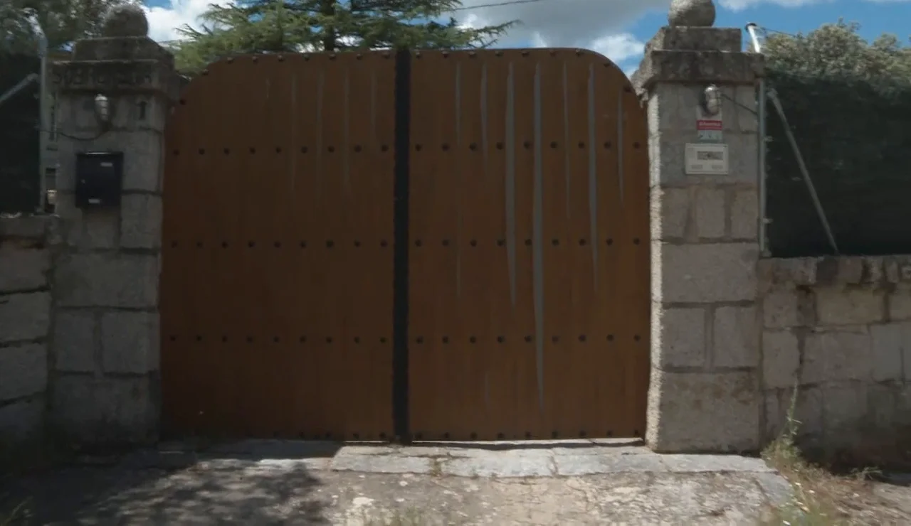 Exterior de la vivienda donde se ha producido el crimen de Galapagar