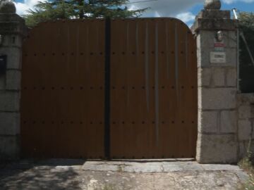 Exterior de la vivienda donde se ha producido el crimen de Galapagar