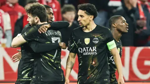 Ousmane Dembele celebra su gol en el Allianz Arena Ousmane Dembele celebra su gol en el Allianz Arena