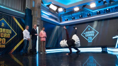 &iexcl;M&aacute;xima protecci&oacute;n! Marron sorprende con un chaleco airbag antica&iacute;da en El Hormiguero
