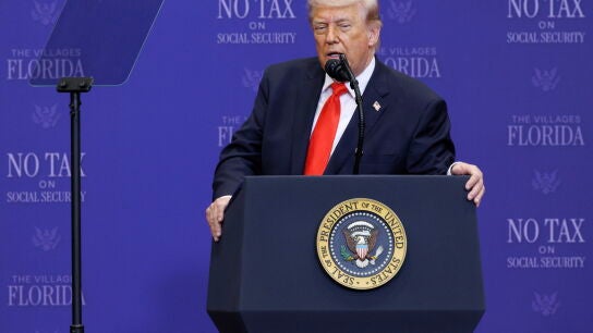 Donald Trump suspende el operativo militar para escoltar buques en Ormuz a petici&oacute;n de Pakist&aacute;n