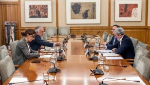 La ministra de Sanidad, M&oacute;nica Garc&iacute;a, y el responsable de Pol&iacute;tica Territorial, &Aacute;ngel V&iacute;ctor Torres, se re&uacute;nen con el presidente de Canarias, Fernando Clavijo 
