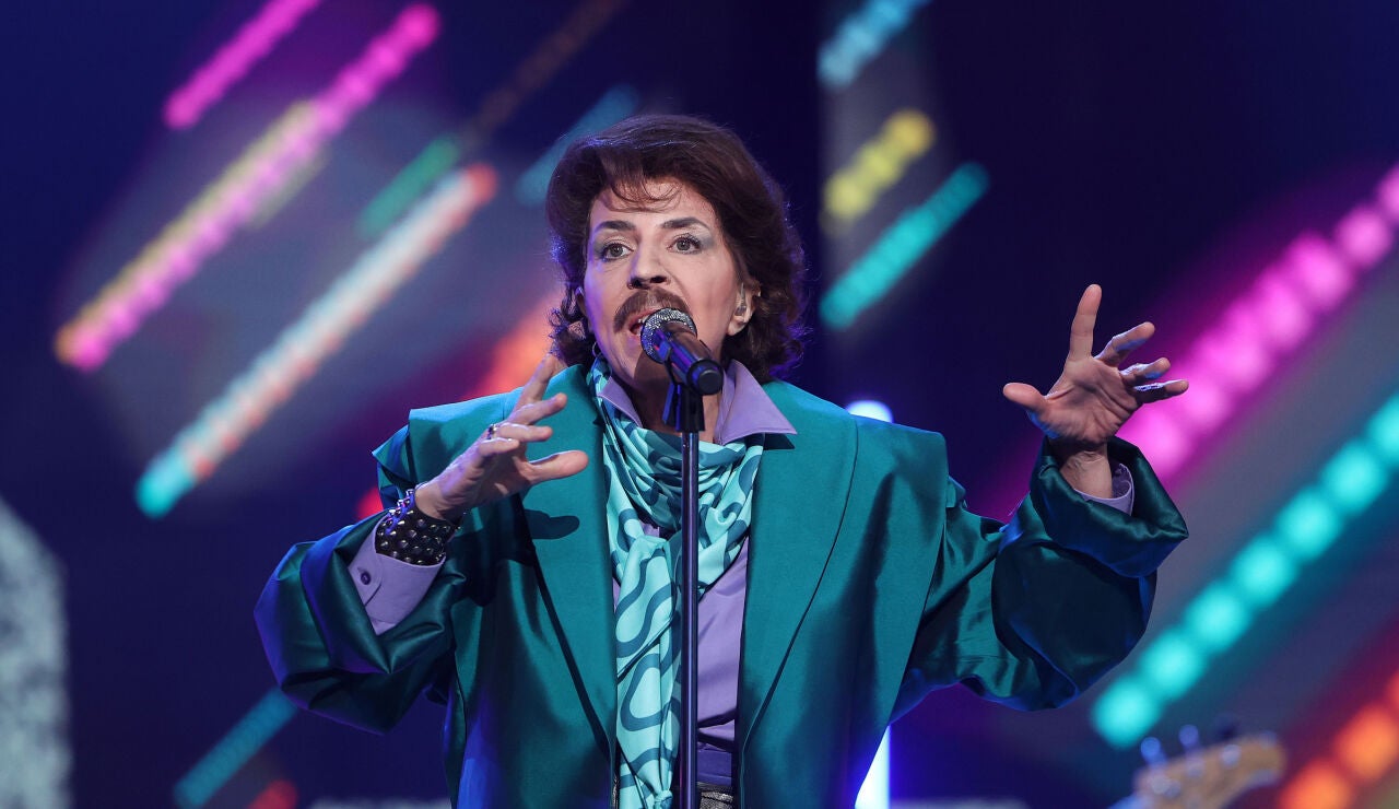 Sole Gim&eacute;nez recrea el universo de Tino Casal en Tu cara me suena con 'Embrujada'