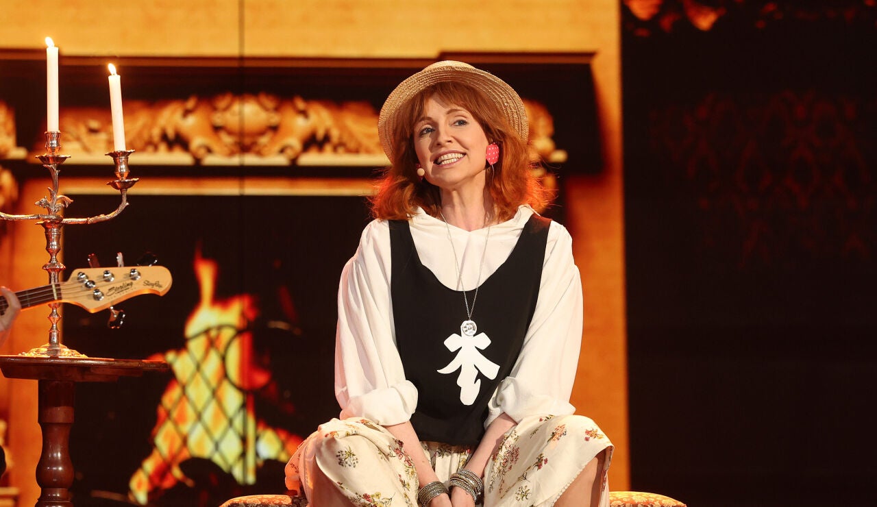 Cristina Casta&ntilde;o envuelve el plat&oacute; con 'Moonlight Shadow' de Mike Oldfield