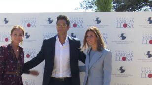 Ana Boyer y Fernando Verdasco posando junto a Isabel Preysler en 2021