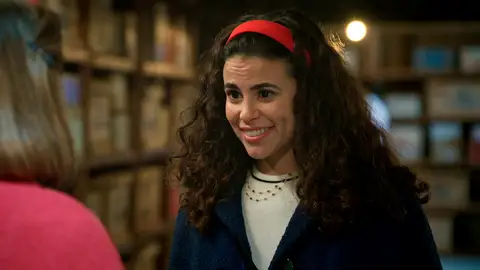 Claudia y Mabel hacen las paces Claudia y Mabel hacen las paces
