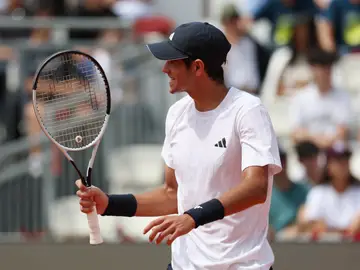 Rafa Jódar celebra un punto ante Nuno Borges en Roma Rafa Jódar celebra un punto ante Nuno Borges en Roma