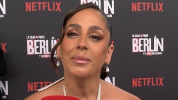 Anabel Pantoja en la premiere en Sevilla de Berl&iacute;n y la dama del armi&ntilde;o