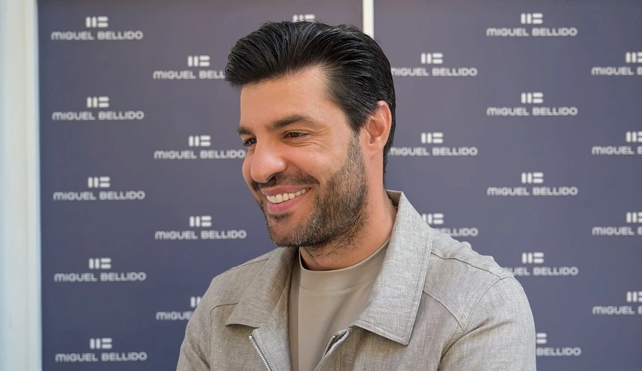Miguel Torres hablando con la prensa