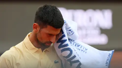 Djokovic en su partido inaugural en Roma Djokovic en su partido inaugural en Roma