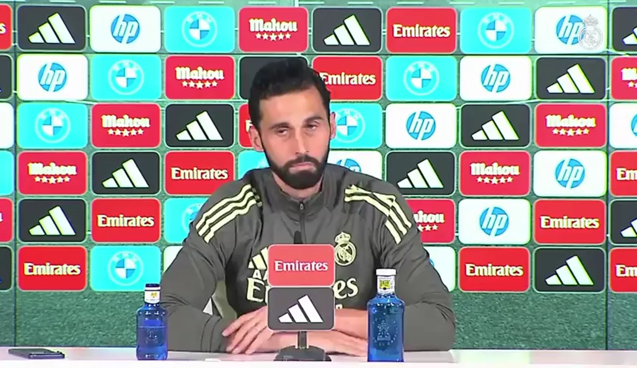 Arbeloa comparece ante los medios en la previa del Clásico: "No voy a quemar a mis jugadores en una hoguera pública"