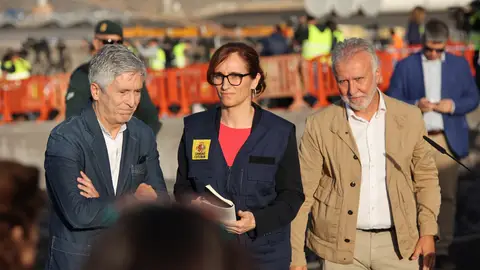 La ministra de Sanidad, Mónica García (c); el ministro del Interior, Fernando Grande-Marlaska (i) y el ministro de Política Territorial y Memoria Democrática, Ángel Víctor Torres (d), La ministra de Sanidad, Mónica García (c); el ministro del Interior, Fernando Grande-Marlaska (i) y el ministro de Política Territorial y Memoria Democrática, Ángel Víctor Torres (d),