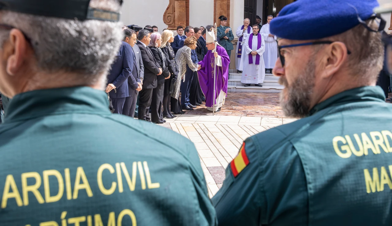 Imagen de la misa funeral por los dos agentes fallecidos