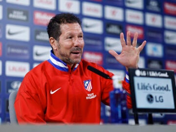 Simeone en rueda de prensa