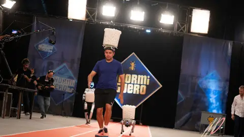 El Hormiguero celebra "la carrera del siglo": el ser humano contra el robot en las olimpiadas definitivas El Hormiguero celebra "la carrera del siglo": el ser humano contra el robot en las olimpiadas definitivas