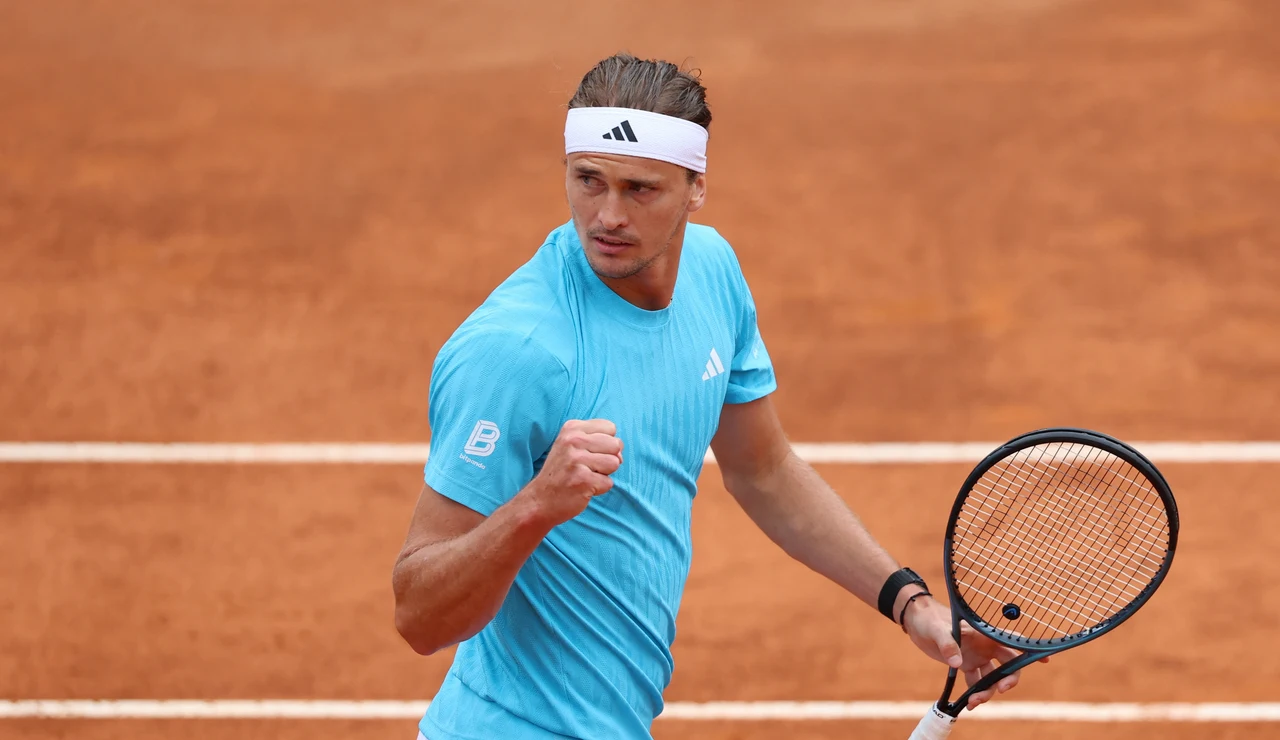 Zverev celebra un punto ante Alexander Blockx en Roma