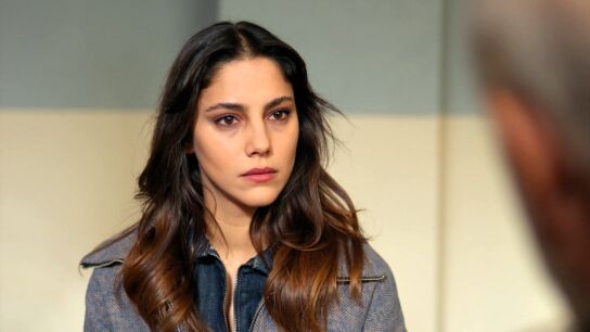 Zerrin acepta casarse para proteger a su hermano 