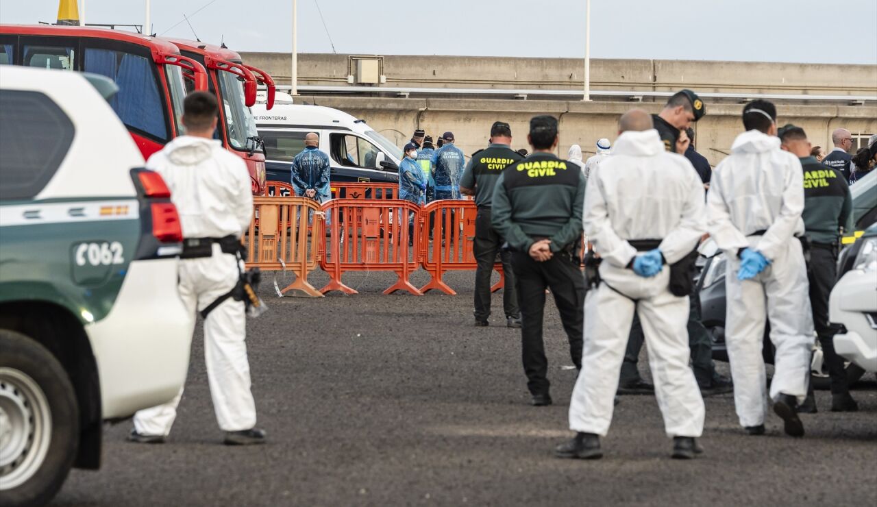 Pasajeros evacuados del crucero MV Hondius