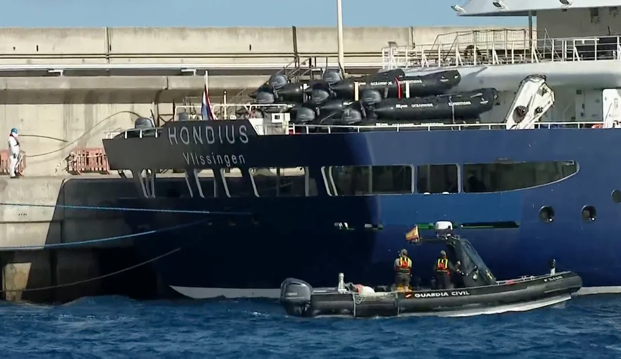 El crucero Hondius en Granadilla