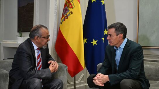 Pedro S&aacute;nchez y Tedros Adhanom, imagen de archivo
