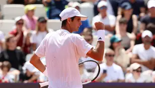 Rafa Jódar celebra un punto ante Learner Tien en Roma