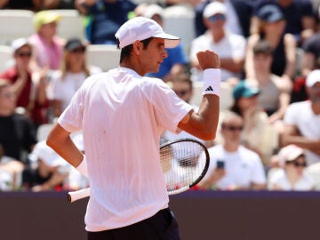 Rafa J&oacute;dar celebra un punto ante Learner Tien en Roma