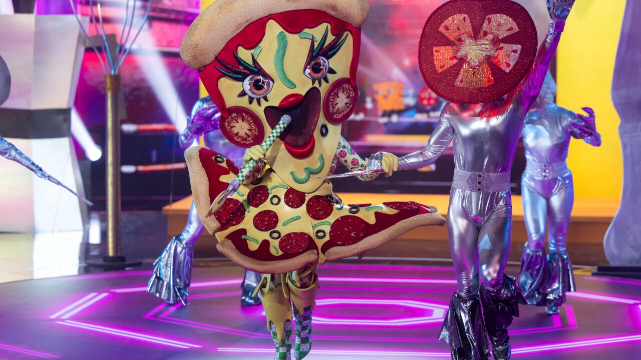 Pizza interpreta un tema de Raffaella Carrà y anima el plató en Mask ...