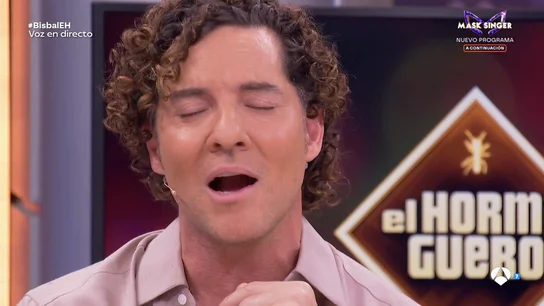 David Bisbal se convierte en Antonio Molina para cantar en directo David Bisbal se convierte en Antonio Molina para cantar en directo