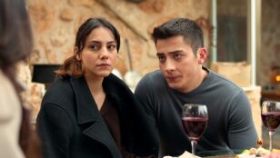 Kaya y Zerrin planean casarse en secreto mientras Alya les advierte del peligro de muerte que corren