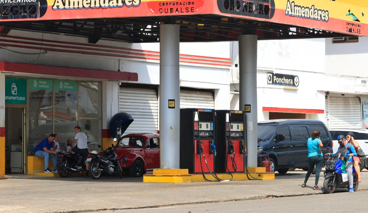 El Gobierno cubano ha reconocido que la situaci&oacute;n es &ldquo;cr&iacute;tica&rdquo;, con apagones en La Habana que superan las 22 horas.